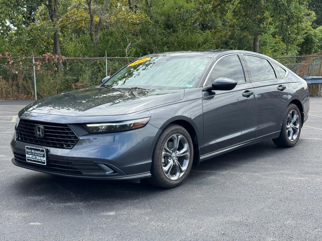 Honda Accord Sedan Vehicle Full-screen Gallery Image 08