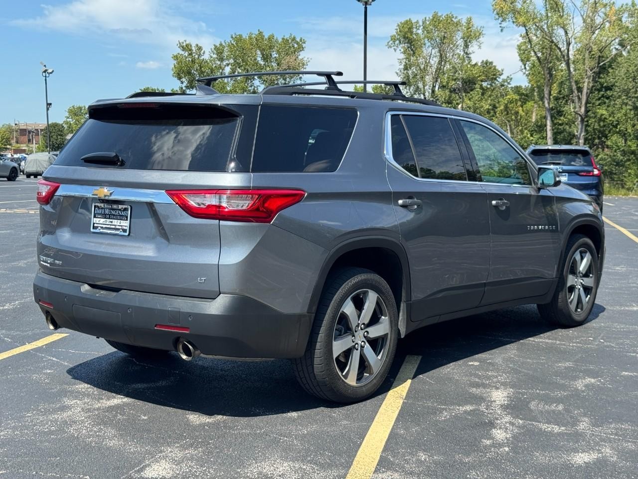Chevrolet Traverse Vehicle Full-screen Gallery Image 03