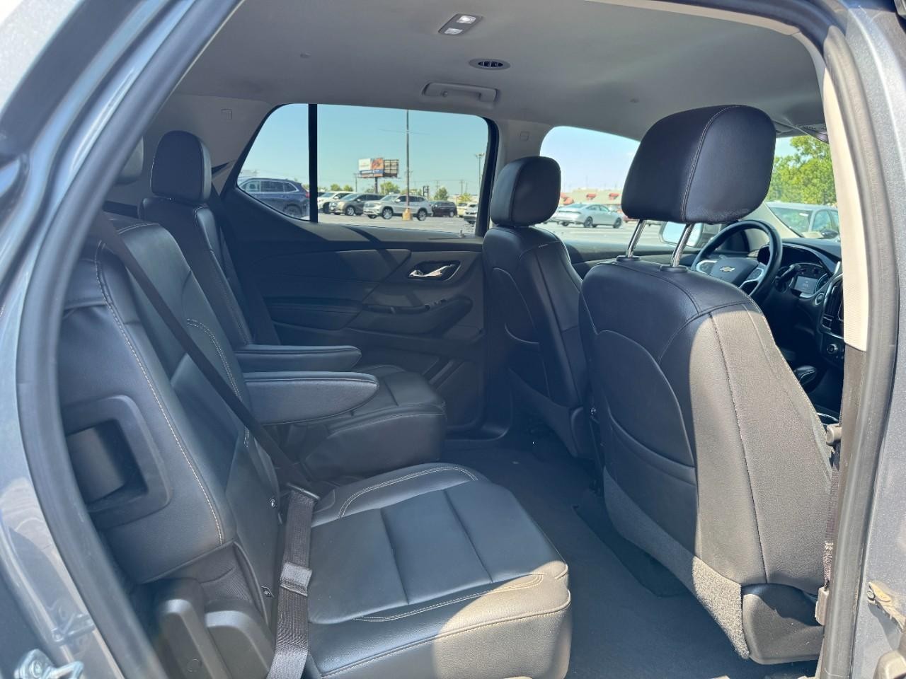 Chevrolet Traverse Vehicle Full-screen Gallery Image 10