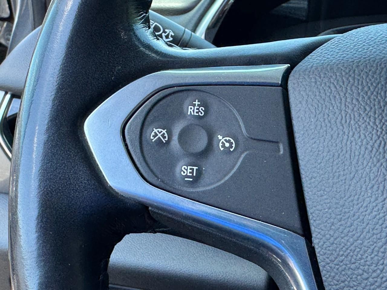 Chevrolet Traverse Vehicle Full-screen Gallery Image 19