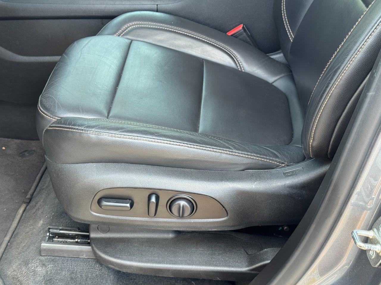 Chevrolet Traverse Vehicle Full-screen Gallery Image 26