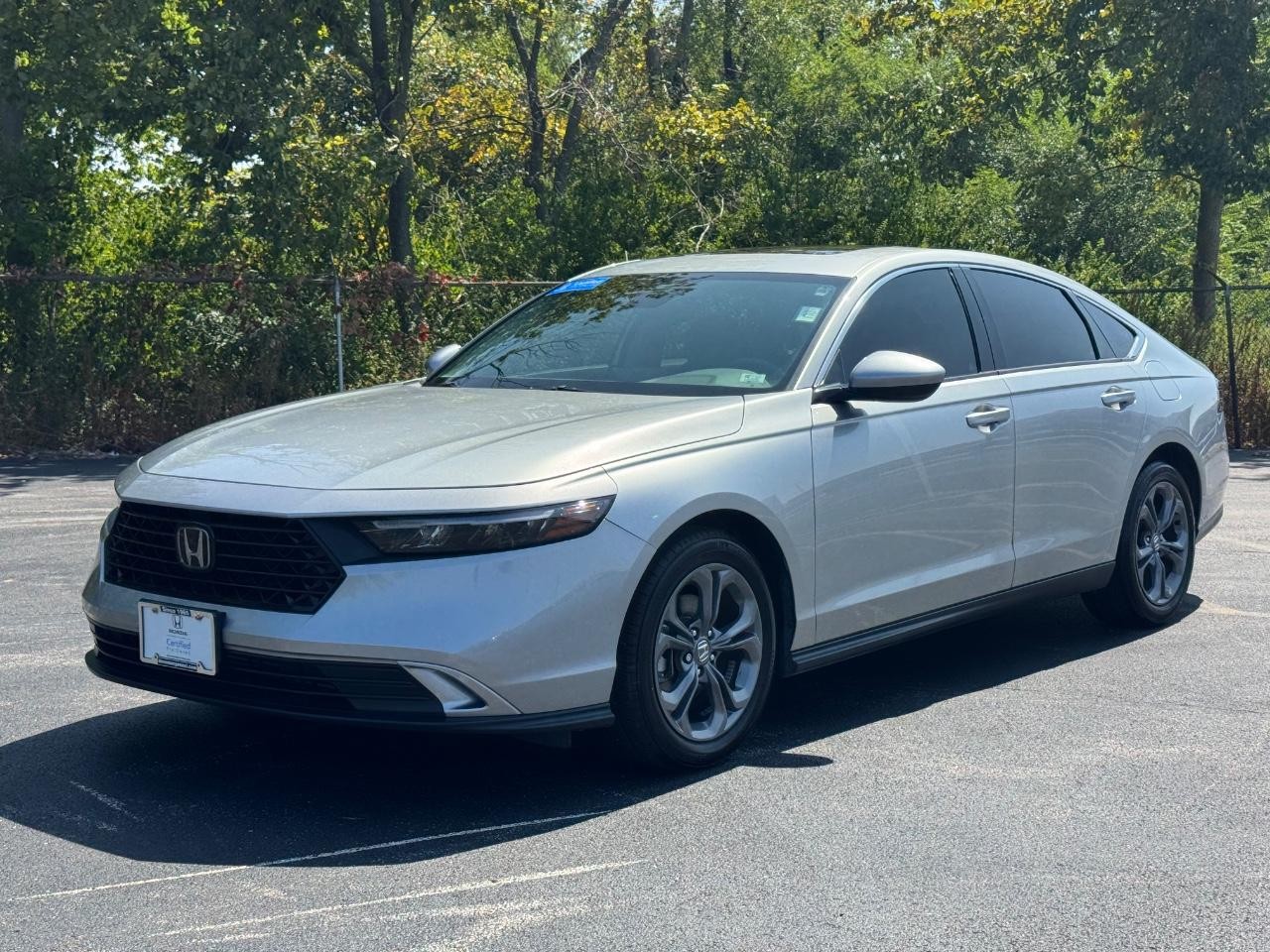 Honda Accord Sedan Vehicle Full-screen Gallery Image 08