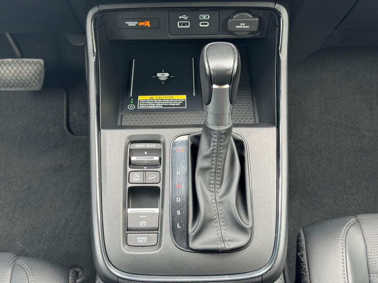 Honda CR-V Vehicle Full-screen Gallery Image 15