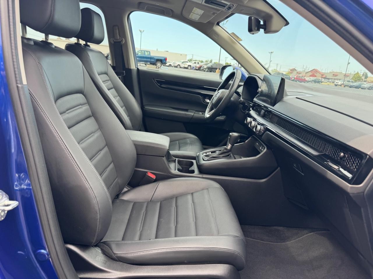 Honda CR-V Vehicle Full-screen Gallery Image 17