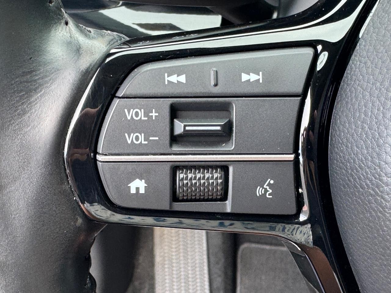 Honda CR-V Vehicle Full-screen Gallery Image 21