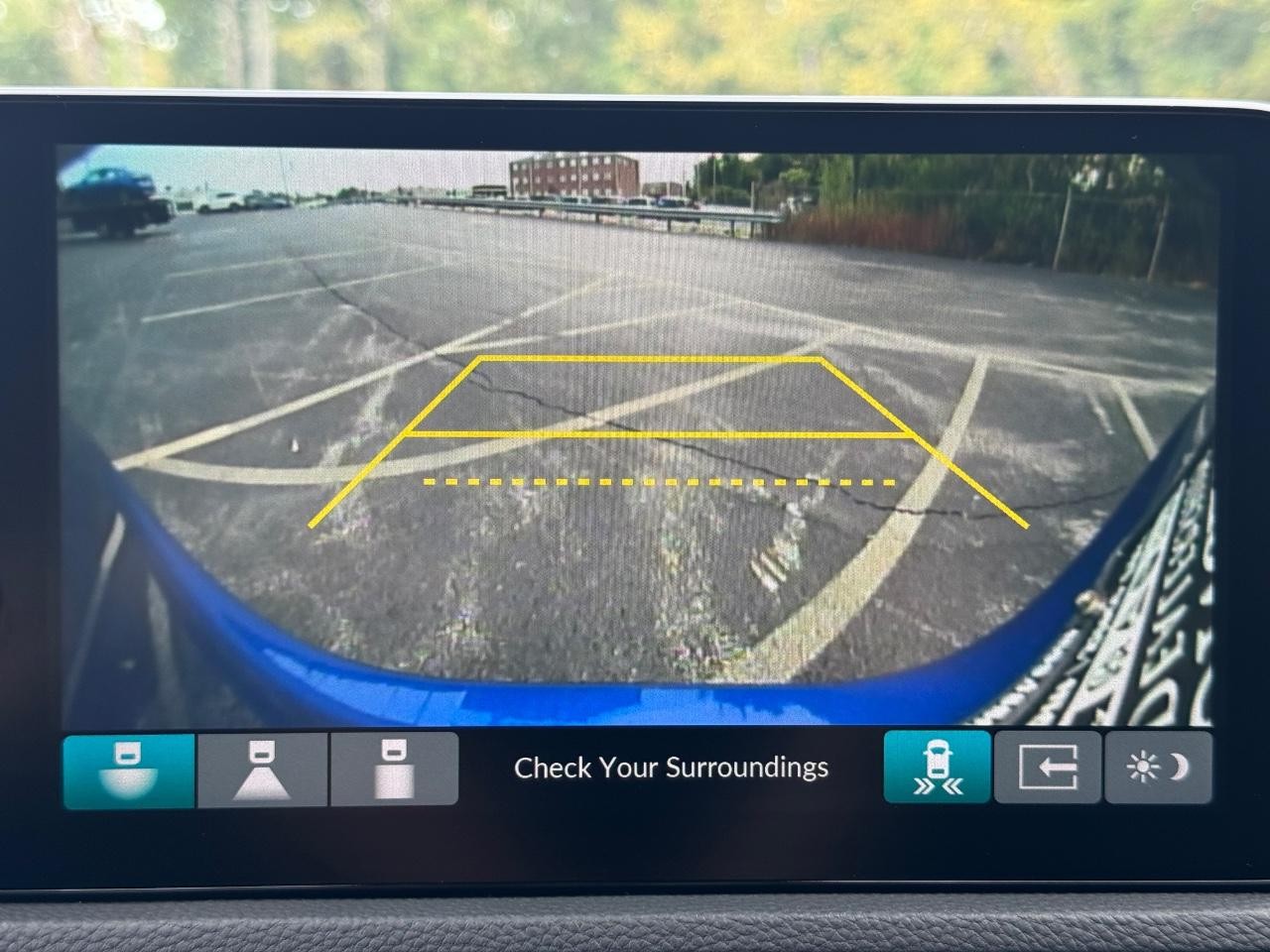 Honda CR-V Vehicle Full-screen Gallery Image 24