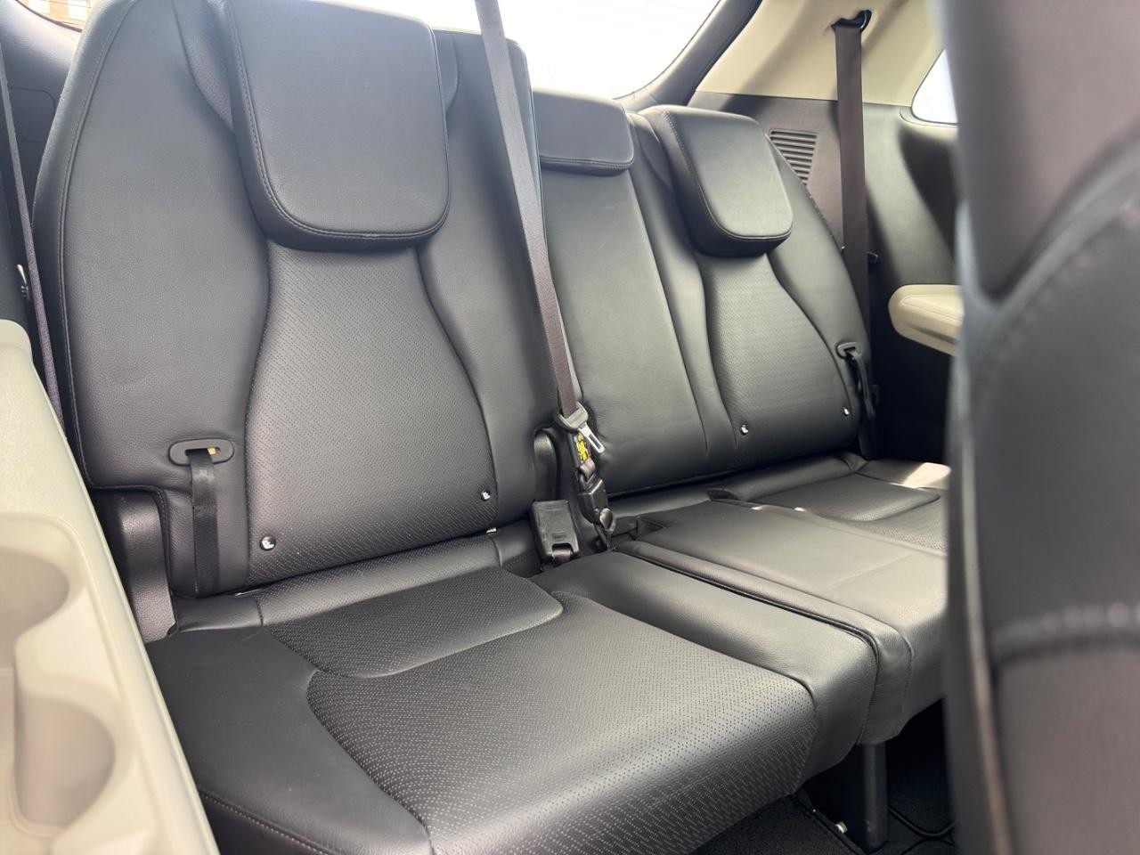 Kia Carnival Vehicle Full-screen Gallery Image 11