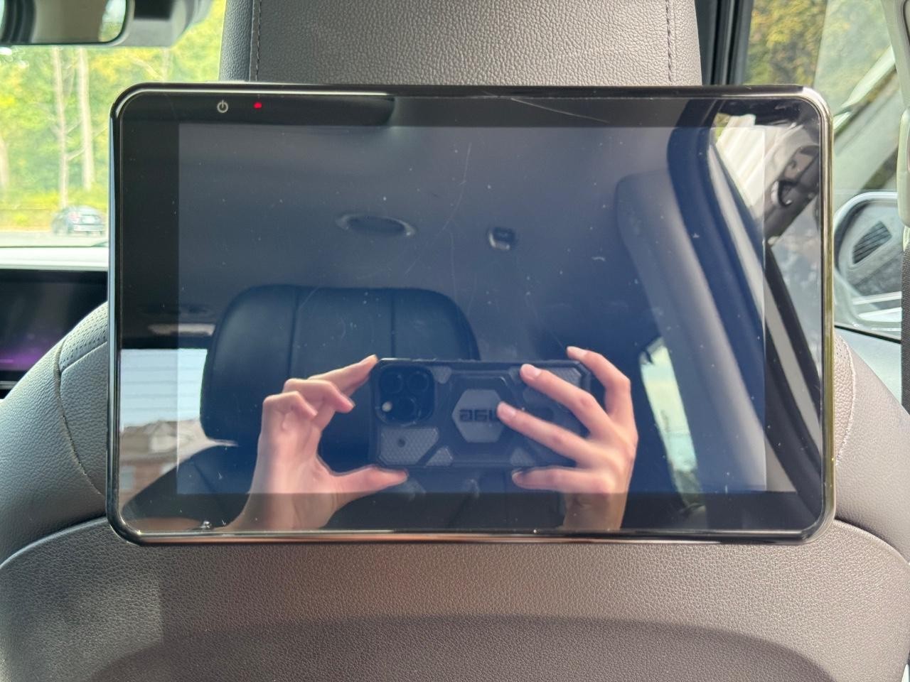 Kia Carnival Vehicle Full-screen Gallery Image 18