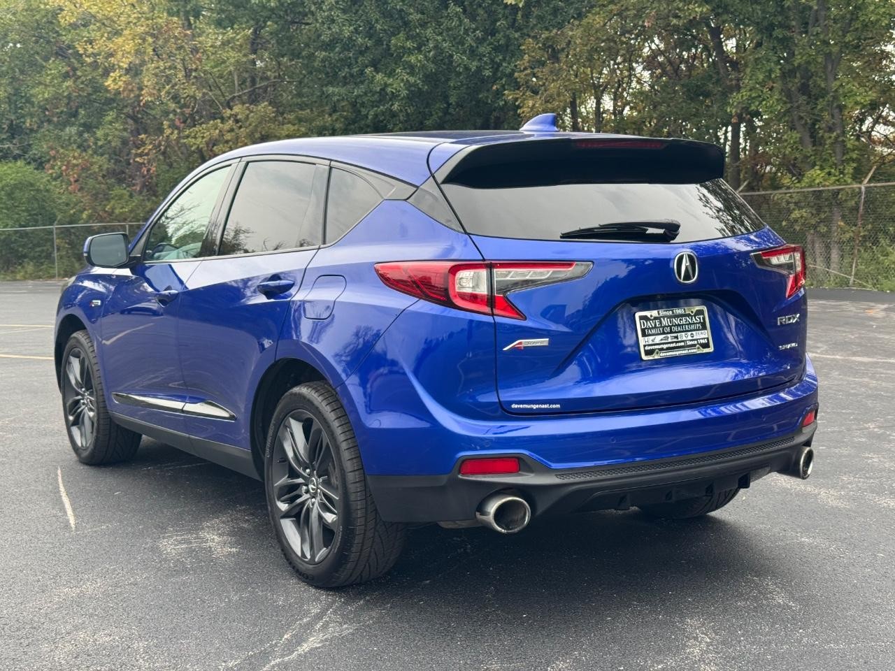 Acura RDX Vehicle Full-screen Gallery Image 06