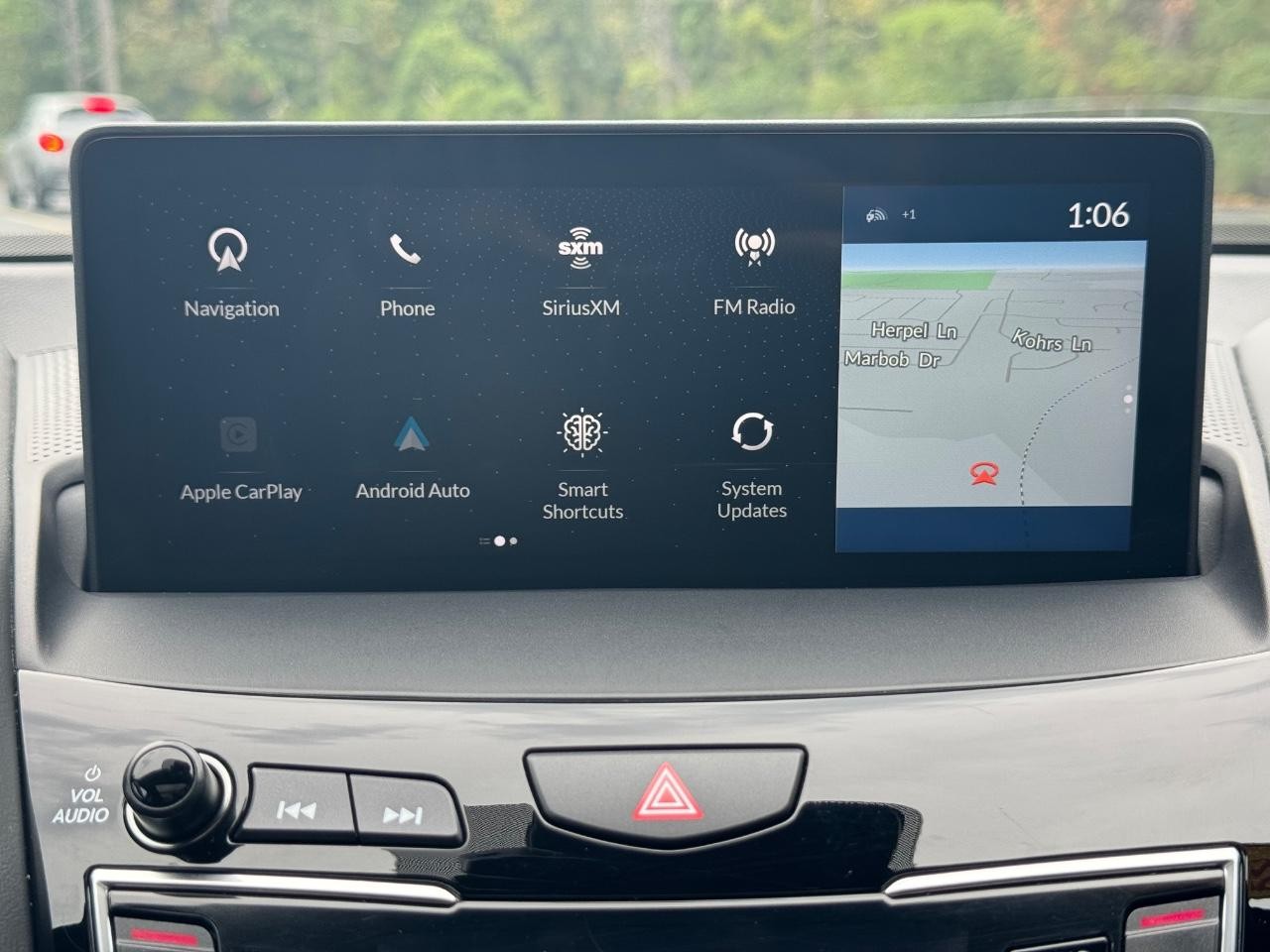 Acura RDX Vehicle Full-screen Gallery Image 13