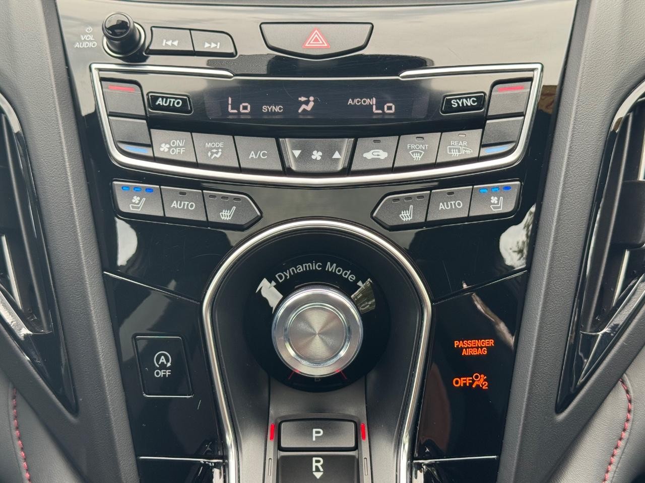 Acura RDX Vehicle Full-screen Gallery Image 14