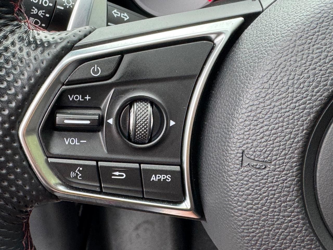 Acura RDX Vehicle Full-screen Gallery Image 21