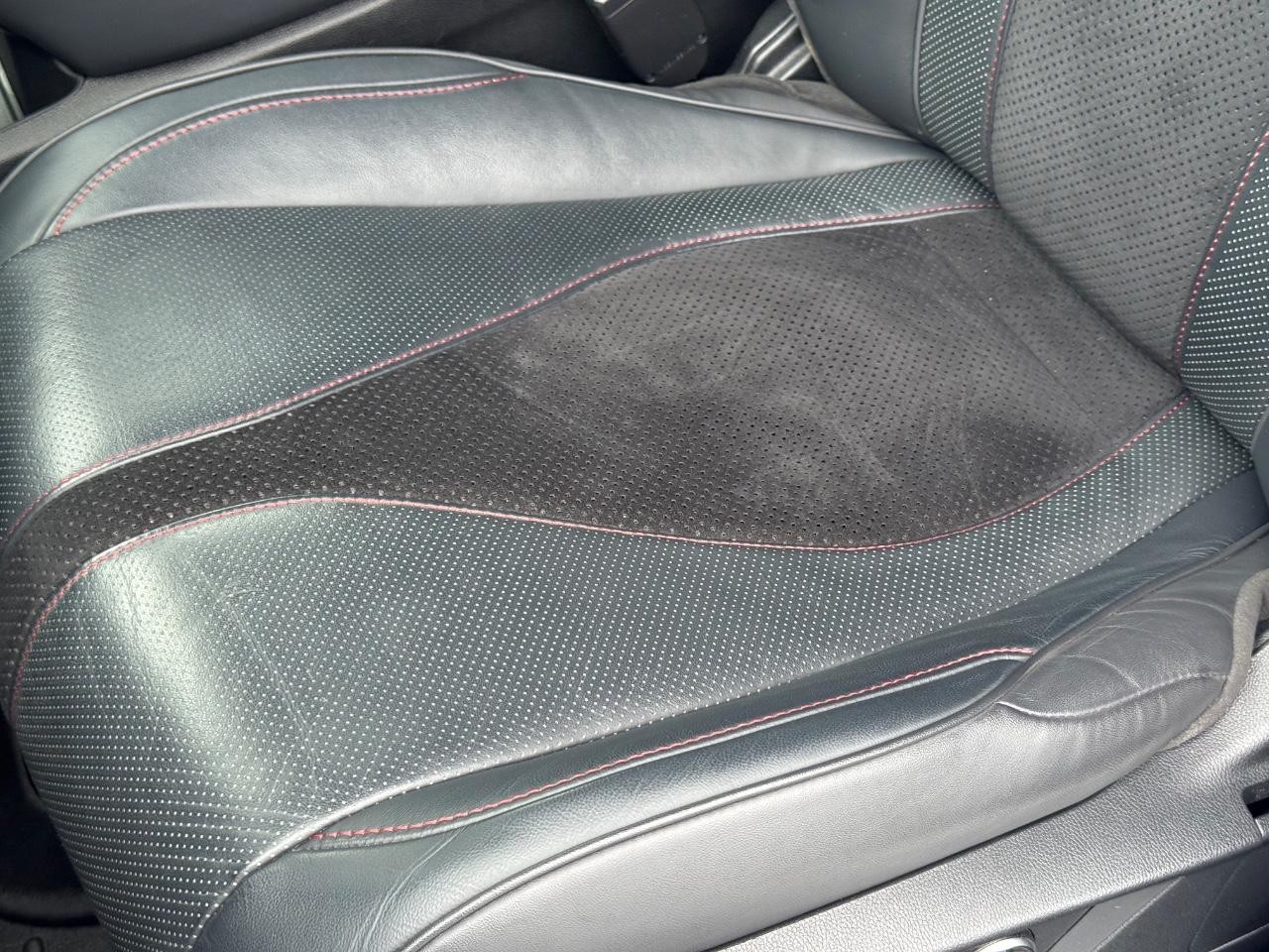 Acura RDX Vehicle Full-screen Gallery Image 27