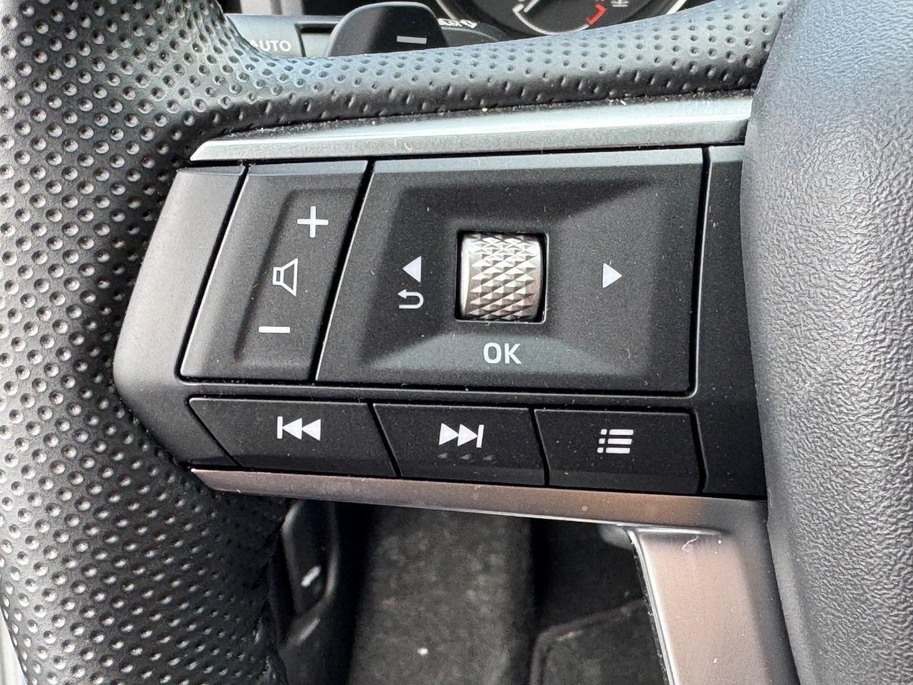 Mitsubishi Outlander Vehicle Full-screen Gallery Image 21