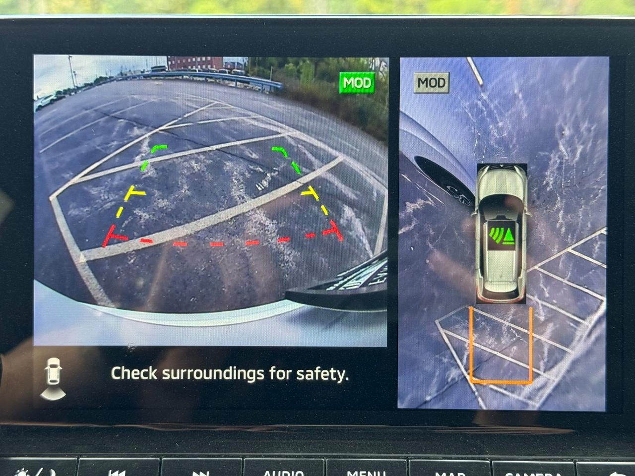 Mitsubishi Outlander Vehicle Full-screen Gallery Image 24