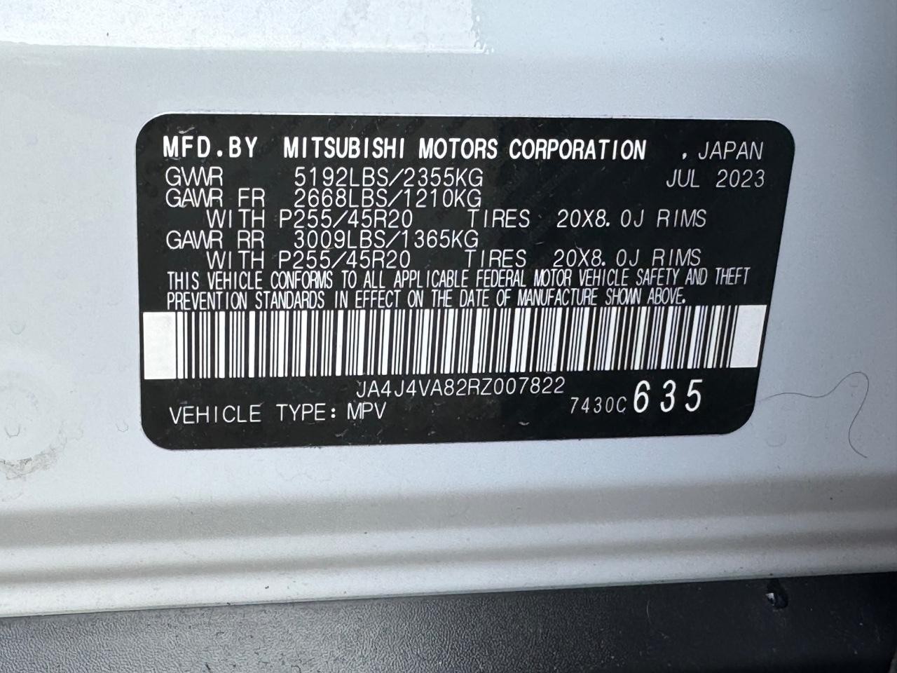 Mitsubishi Outlander Vehicle Full-screen Gallery Image 28