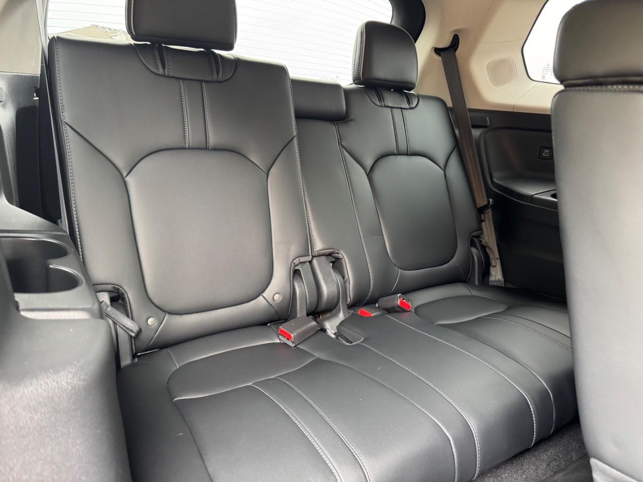 Honda Pilot Vehicle Full-screen Gallery Image 11