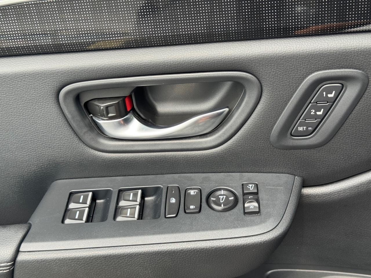 Honda Pilot Vehicle Full-screen Gallery Image 28