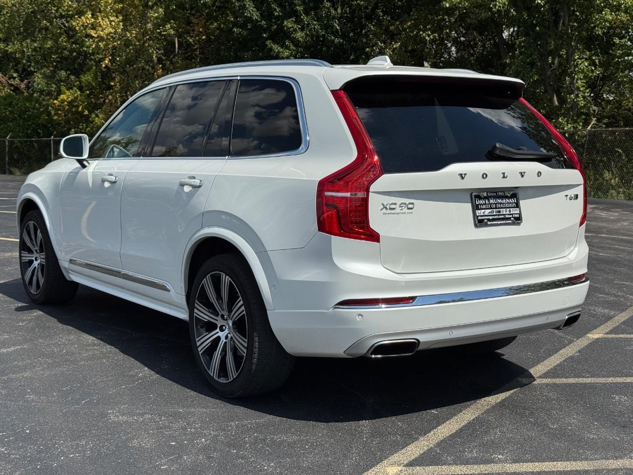 Volvo XC90 Vehicle Full-screen Gallery Image 06