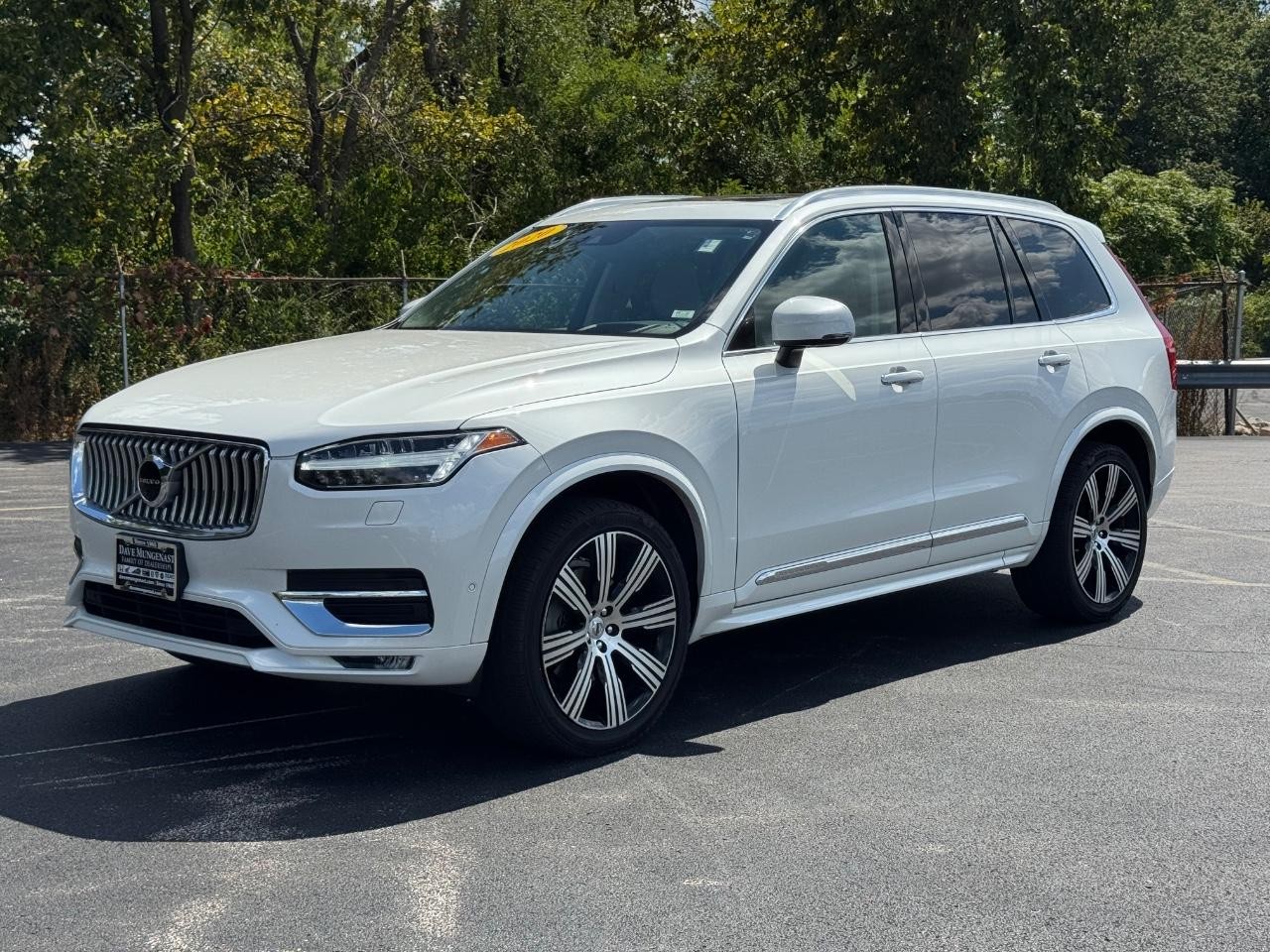 Volvo XC90 Vehicle Full-screen Gallery Image 08