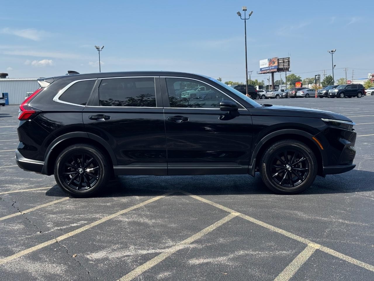 Honda CR-V Vehicle Full-screen Gallery Image 02