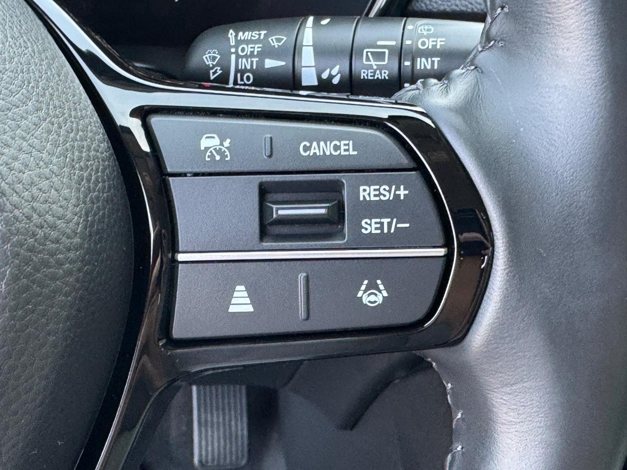 Honda CR-V Vehicle Full-screen Gallery Image 22