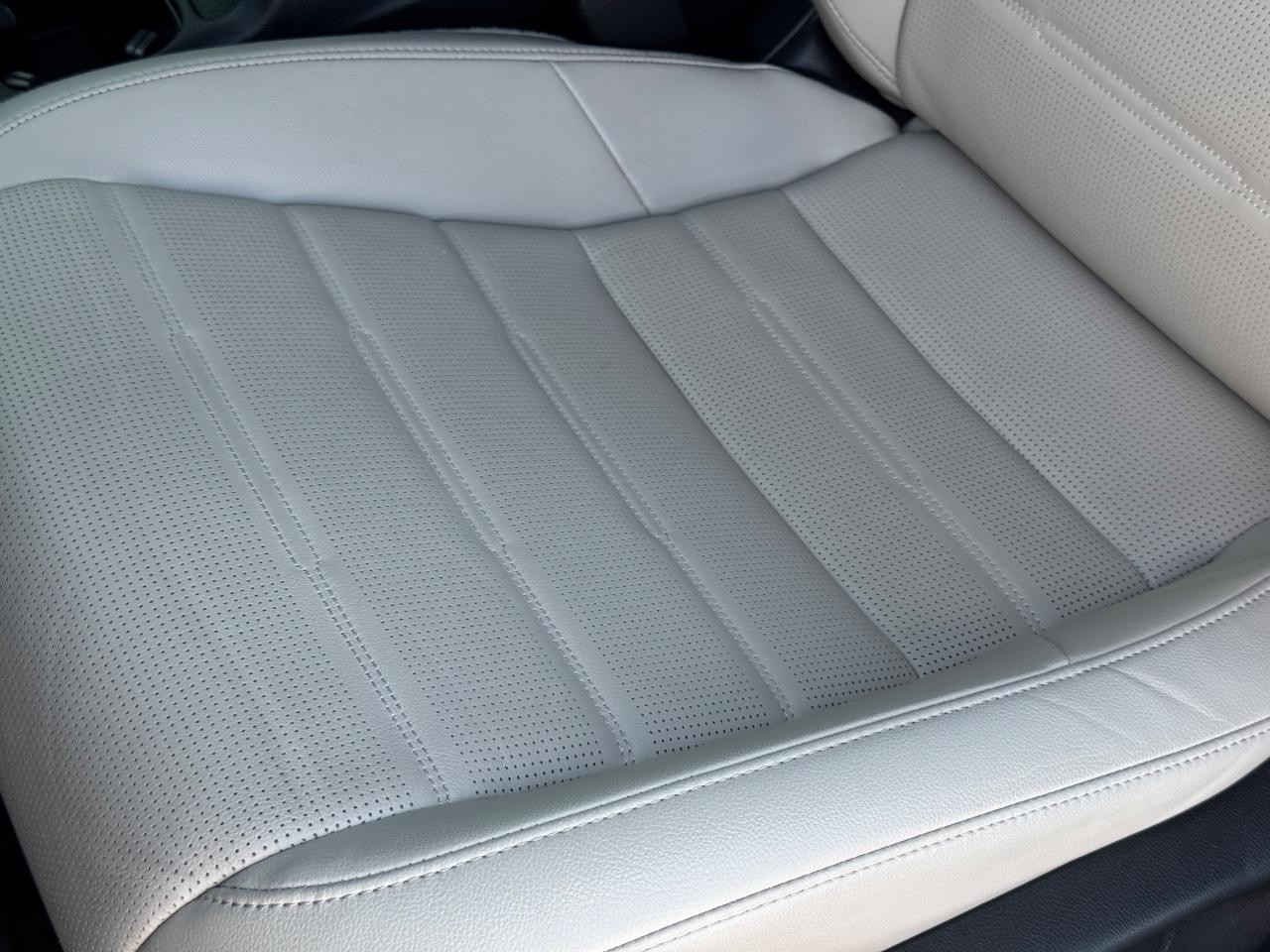 Honda CR-V Vehicle Full-screen Gallery Image 26