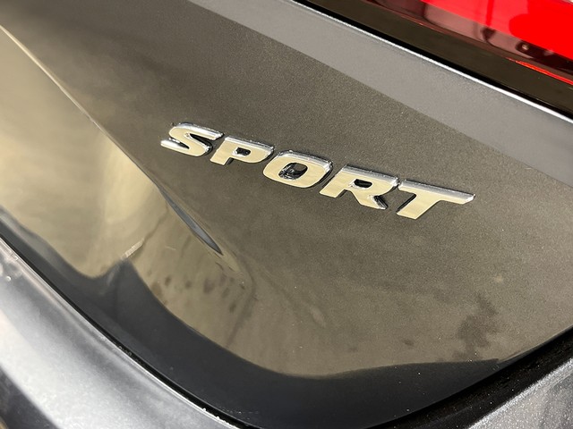 Honda Civic Hatchback Vehicle Full-screen Gallery Image 07