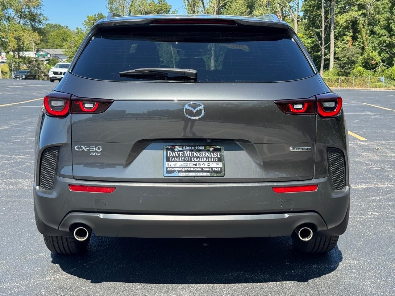 Mazda CX-50 Vehicle Full-screen Gallery Image 05