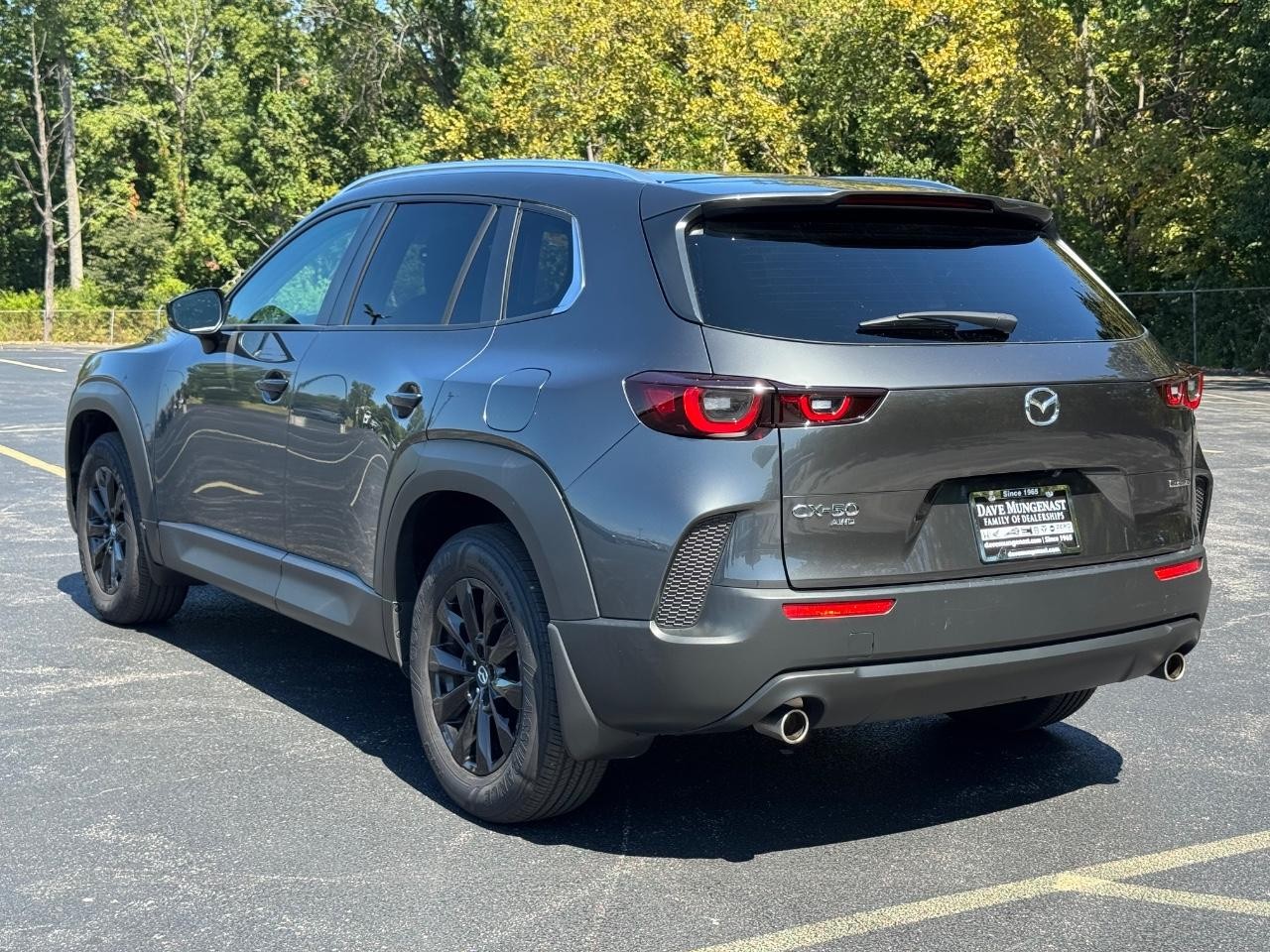 Mazda CX-50 Vehicle Full-screen Gallery Image 06