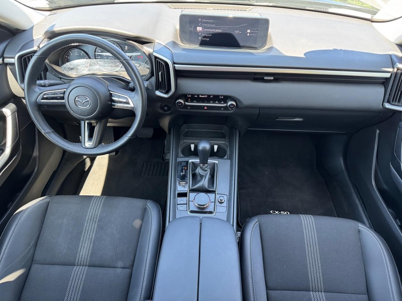 Mazda CX-50 Vehicle Full-screen Gallery Image 11