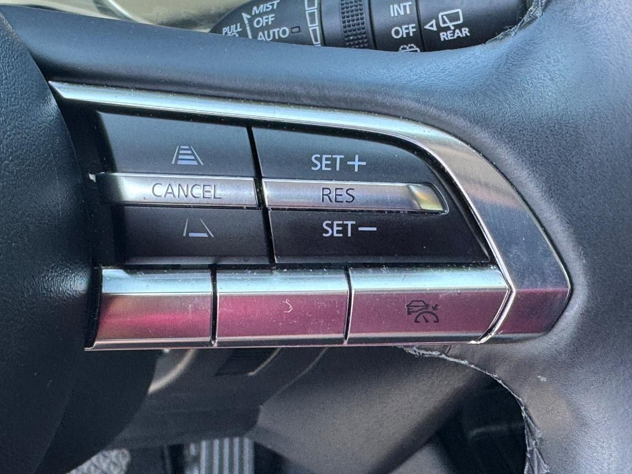 Mazda CX-50 Vehicle Full-screen Gallery Image 21