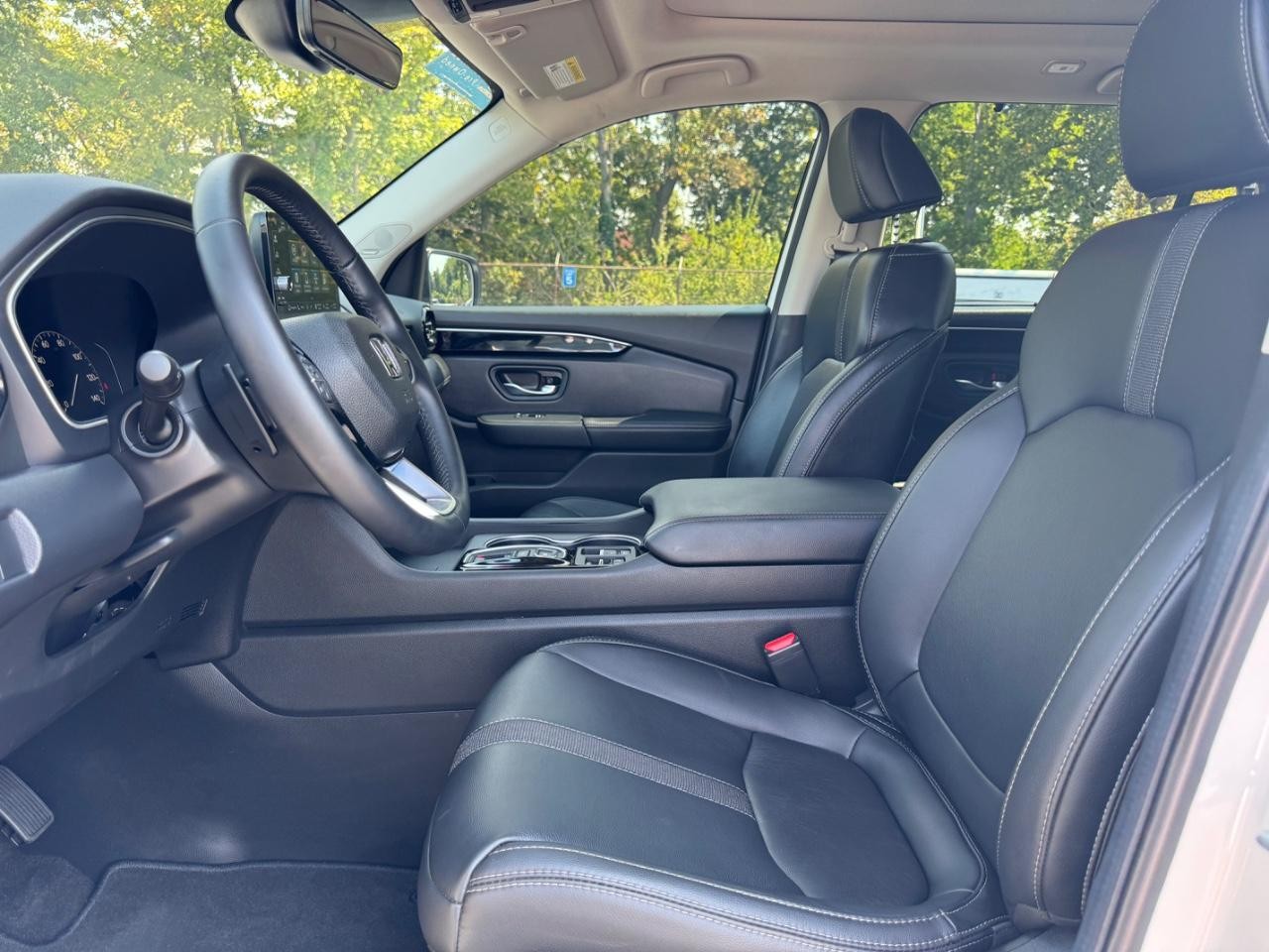 Honda Pilot Vehicle Full-screen Gallery Image 19