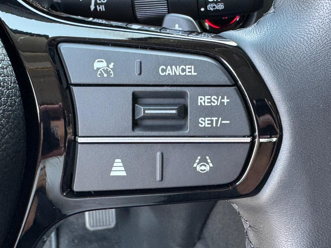 Honda Pilot Vehicle Full-screen Gallery Image 23