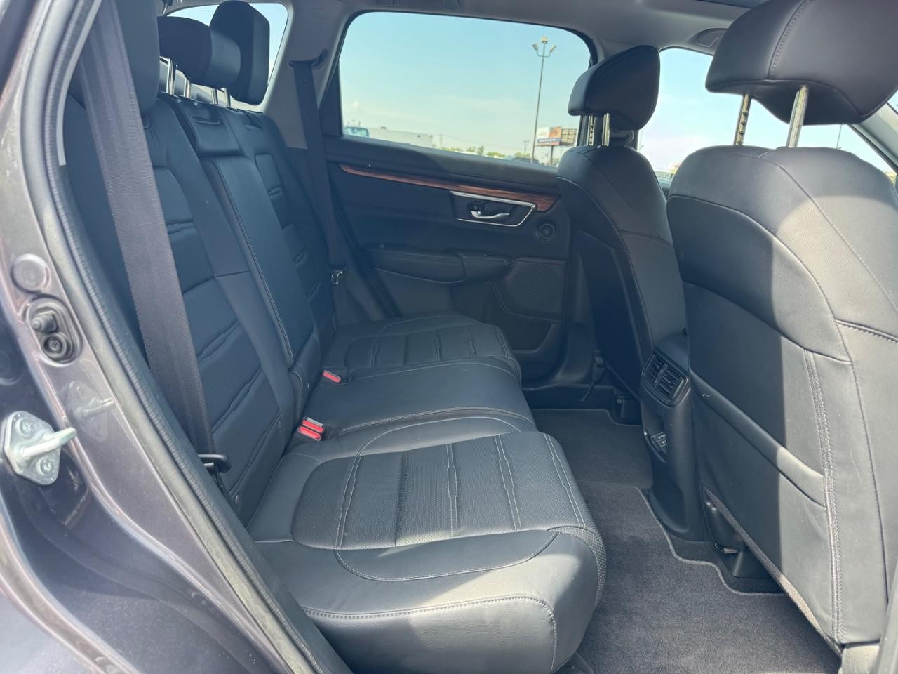 Honda CR-V Vehicle Full-screen Gallery Image 10