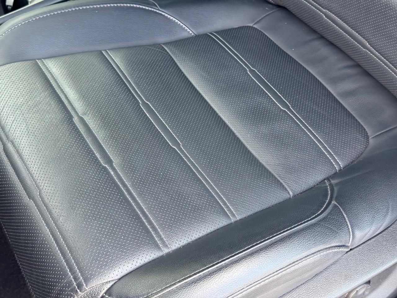 Honda CR-V Vehicle Full-screen Gallery Image 25