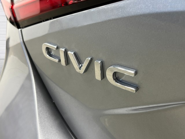 Honda Civic Hatchback Vehicle Full-screen Gallery Image 06