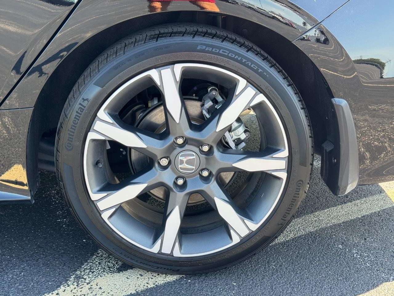 Honda Civic Sedan Hybrid Vehicle Full-screen Gallery Image 07