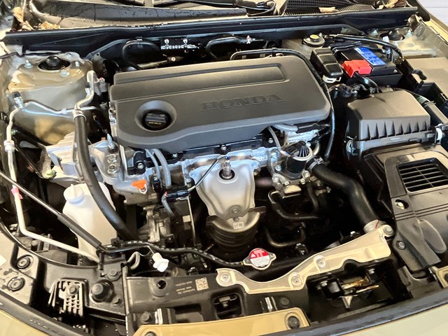 Honda Civic Hatchback Vehicle Full-screen Gallery Image 12