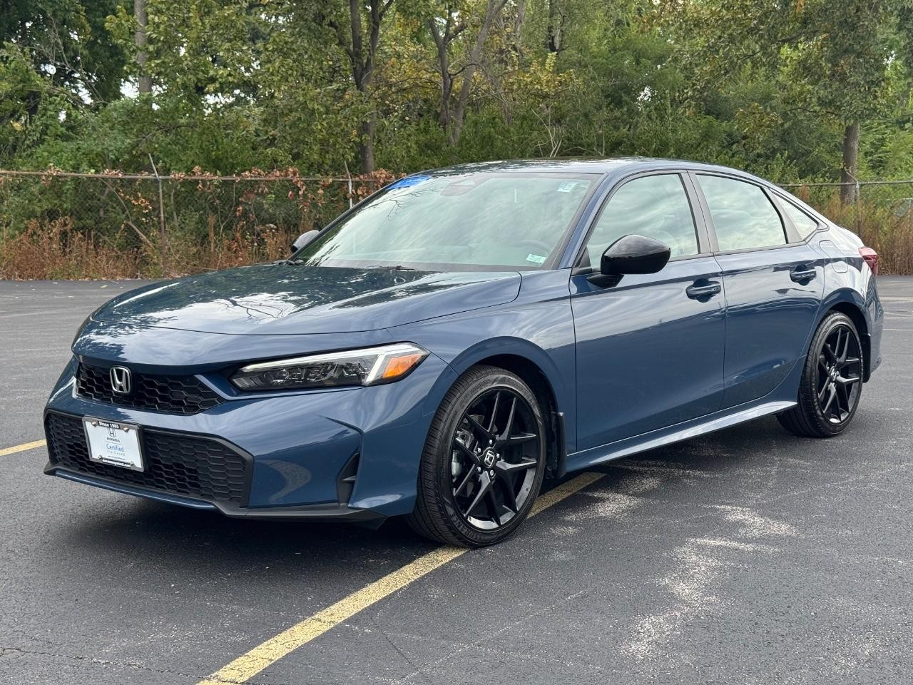 Honda Civic Sedan Hybrid Vehicle Full-screen Gallery Image 08