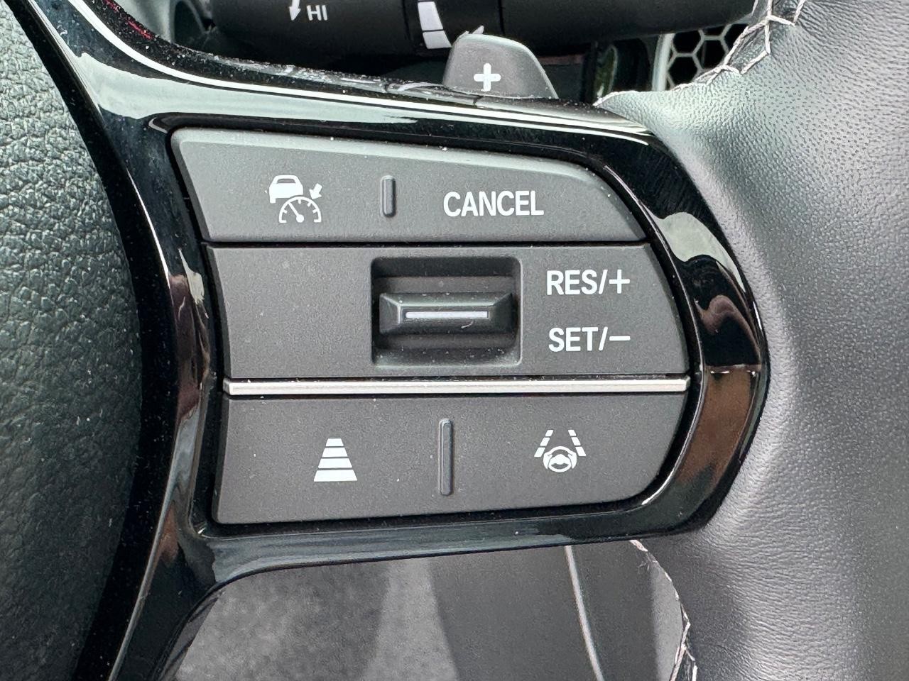 Honda Civic Sedan Hybrid Vehicle Full-screen Gallery Image 21