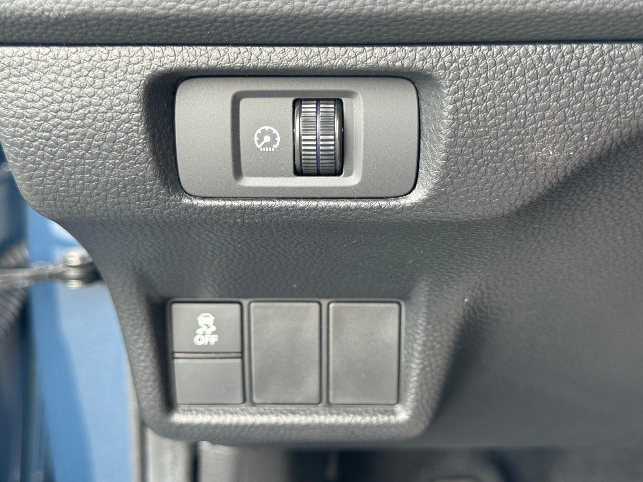 Honda Civic Sedan Hybrid Vehicle Full-screen Gallery Image 22