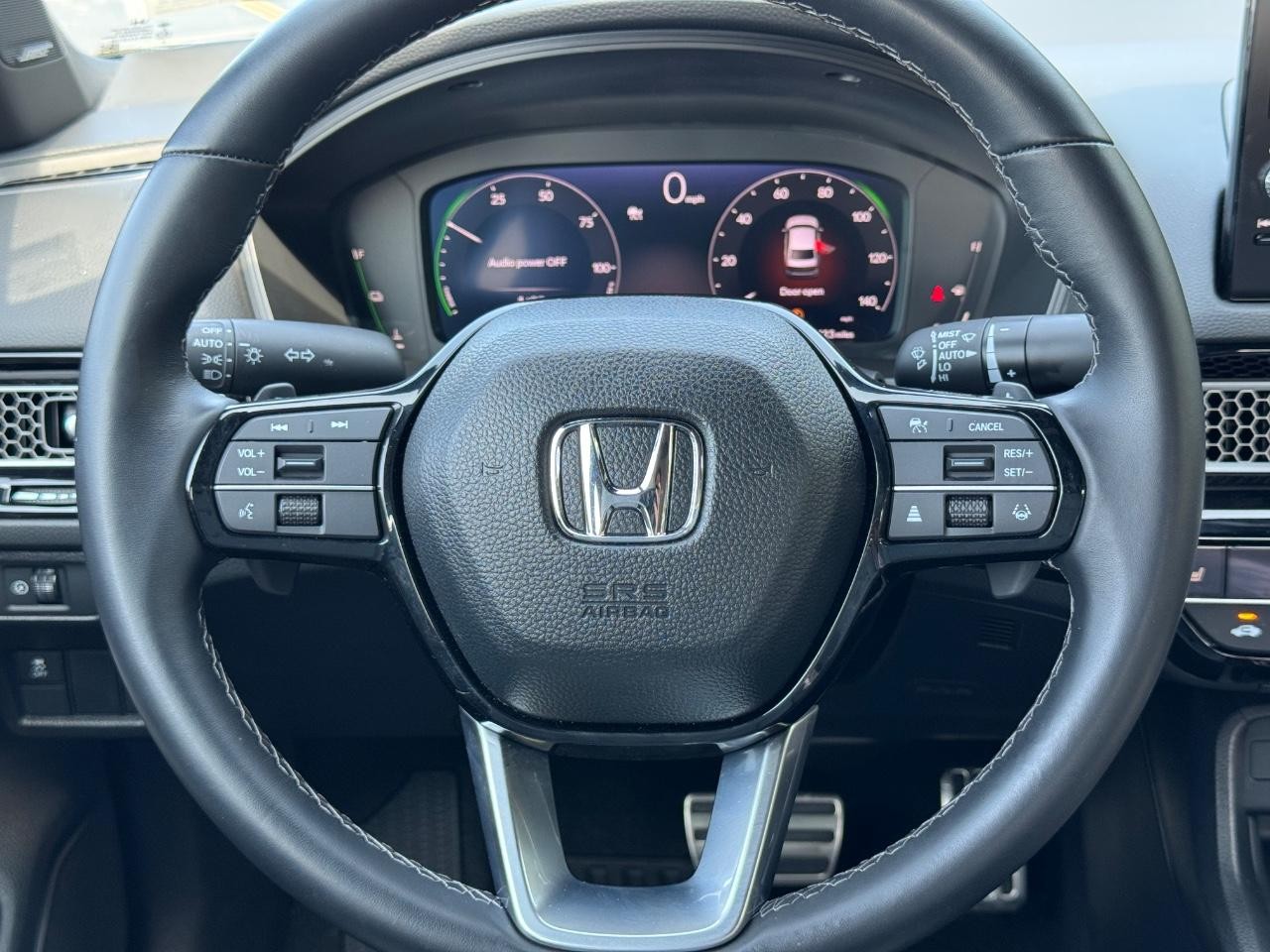 Honda Civic Sedan Hybrid Vehicle Full-screen Gallery Image 12