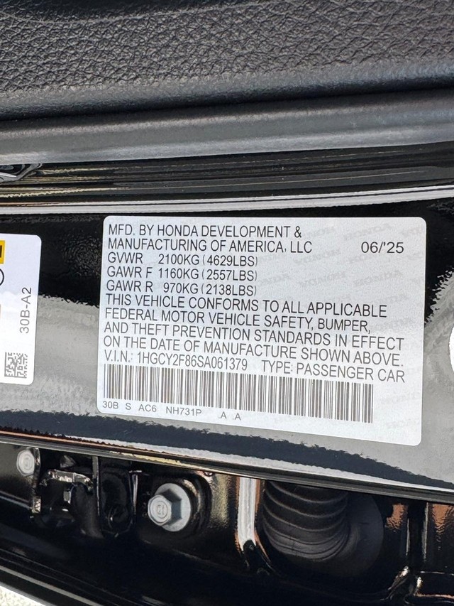 Honda Accord Hybrid Vehicle Full-screen Gallery Image 27