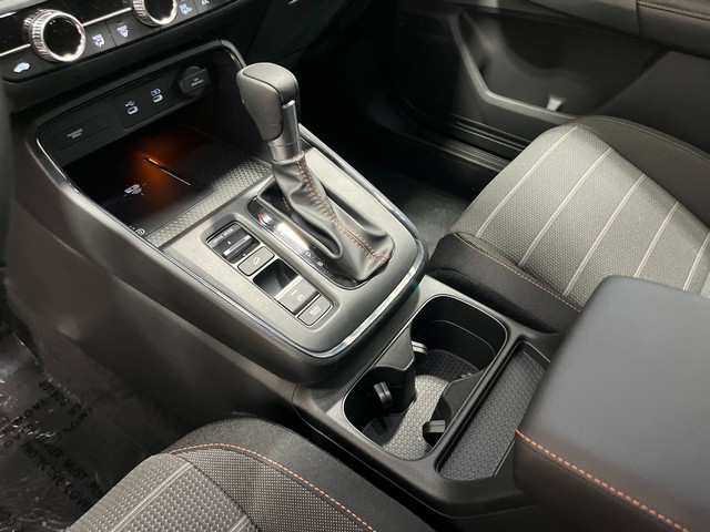 Honda CR-V Hybrid Vehicle Full-screen Gallery Image 17