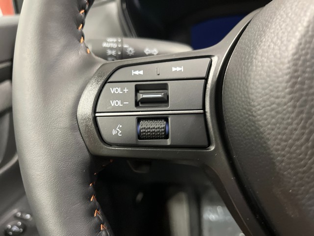 Honda CR-V Hybrid Vehicle Full-screen Gallery Image 18