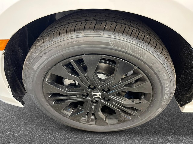 Honda Odyssey Vehicle Full-screen Gallery Image 11