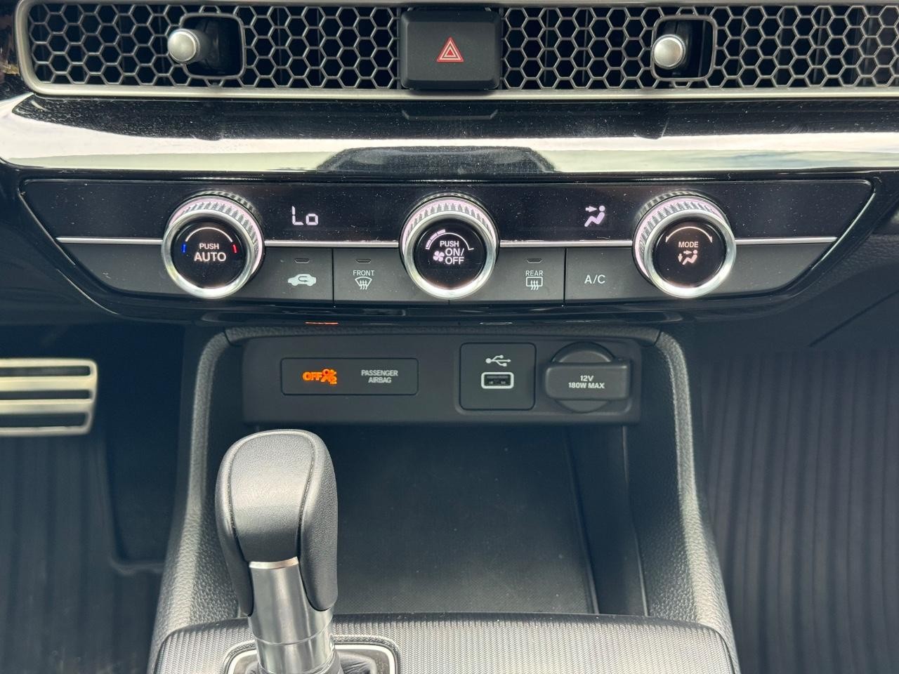 Honda Civic Sedan Vehicle Full-screen Gallery Image 14