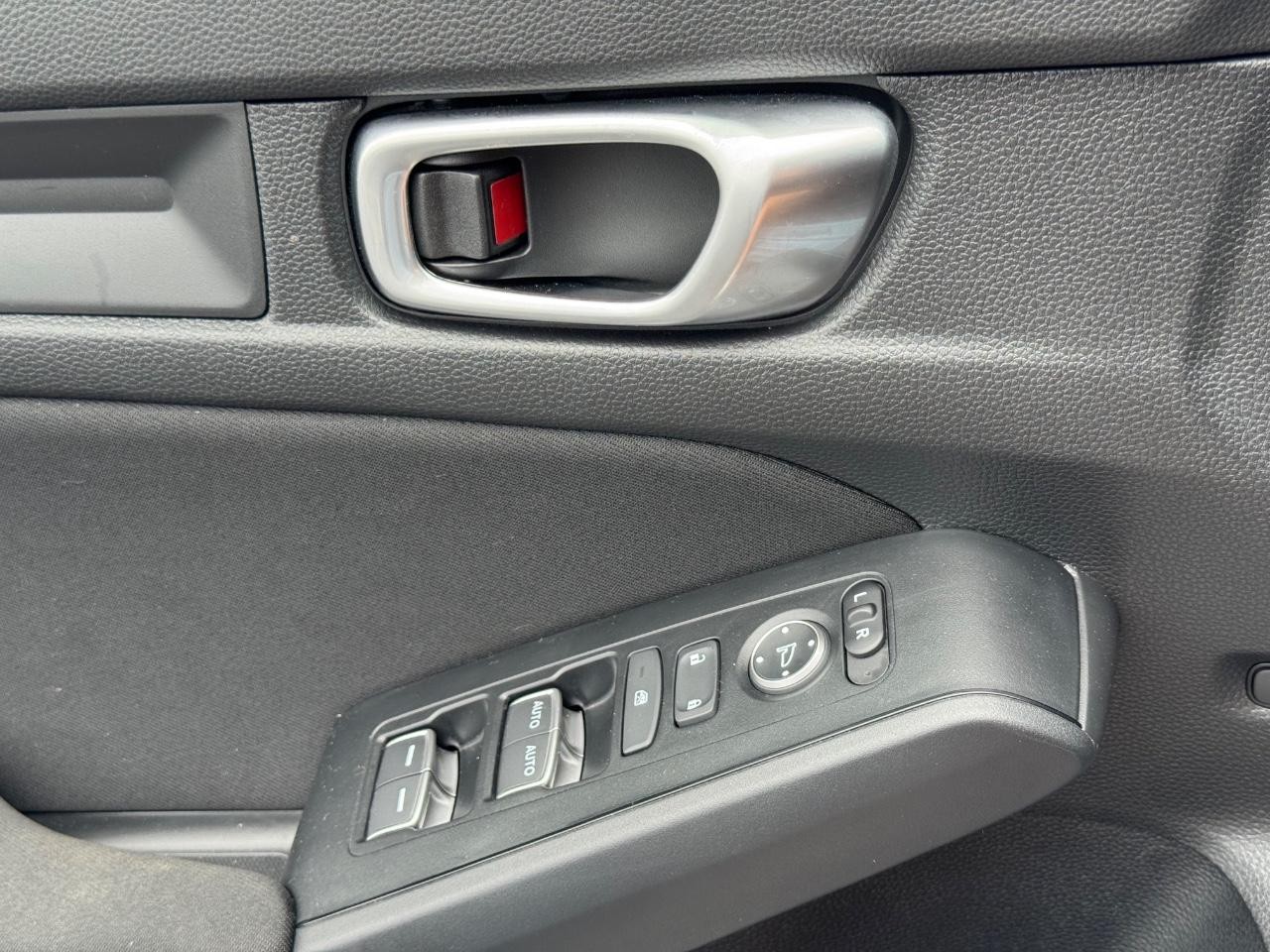 Honda Civic Sedan Vehicle Full-screen Gallery Image 23