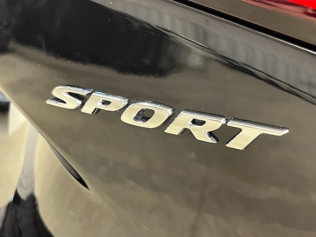 Honda Civic Hatchback Vehicle Full-screen Gallery Image 07